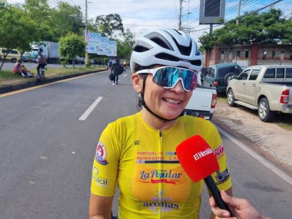 Karena Amaya dedicó su premio a su familia, amigos, patrocinadores y todos los competidores de la Vuelta Ciclística EL HERALDO.