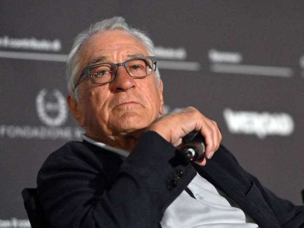Robert de Niro hizo un llamado a votar, y el actor Mark Ruffalo advirtió que los republicanos podrían robarse las elecciones.
