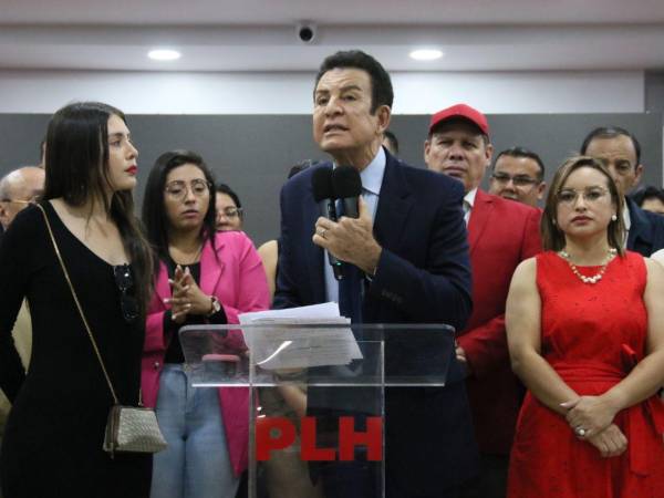 |El candidato presidencial, Salvador Nasralla, declaró que no acepta los resultados y la declaratoria del CNE.