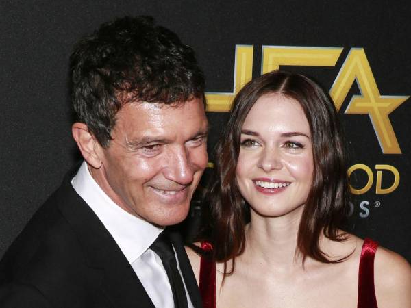 La familia Banderas-Griffith ocupó la práctica totalidad de las treinta habitaciones de este complejo de máxima exclusividad, por lo que el resto de invitados se alojó en establecimientos de la zona como el antiguo monasterio de Santa María, a pocos kilómetros, donde este pasado viernes ya se celebró una preboda en esta estación termal.