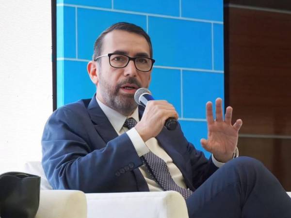 Sergio Roberto Amaya, presidente ejecutivo del Banco Nacional para la Producción y la Vivienda (Banprovi), detalló que los recursos son del préstamo Banco de Desarrollo de América Latina y el Caribe (CAF).
