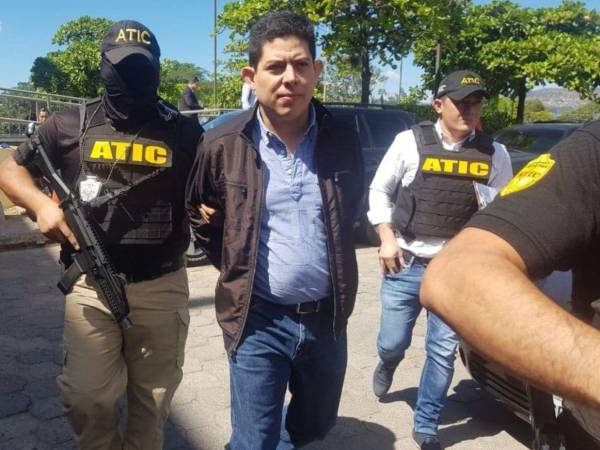 Fernando José Suárez fue representante legal de las fundaciones Dibattista y Todos Somos Honduras, utilizadas para drenar fondos de la SAG.