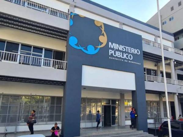 El informe remitido a la fiscalía podría contener de responsabilidad penal, asegura el TSC.