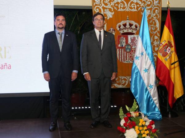 Javier Bu Soto, actual secretario de Relaciones Exteriores de Honduras, y Diego Nuño García, embajador de España en Honduras.