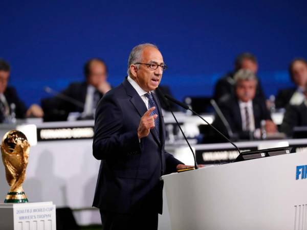 El exasesor también cuestionó el plazo planteado para que las 211 asociaciones miembro de la FIFA analicen la propuesta, al considerar que se les está pidiendo tomar una decisión de gran impacto en apenas 50 días.