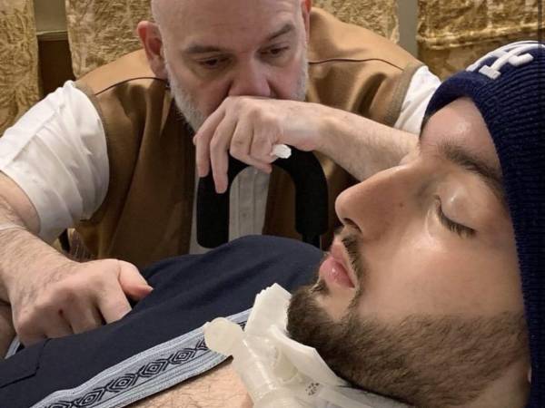 El príncipe saudí Al Waleed bin Khalid Al Saud, que estuvo en coma durante 20 años tras sufrir un grave accidente, murió a los 36 años de edad.