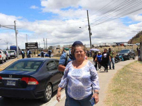 Alrededor de 600 personas participaron en la protesta, coincidiendo en una misma exigencia: la liberación inmediata del exgerente.