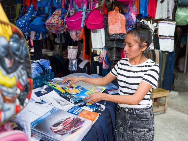 Comerciantes aseguran los kits escolares completos para el regreso a clases podrían alcanzar hasta 1,500 lempiras