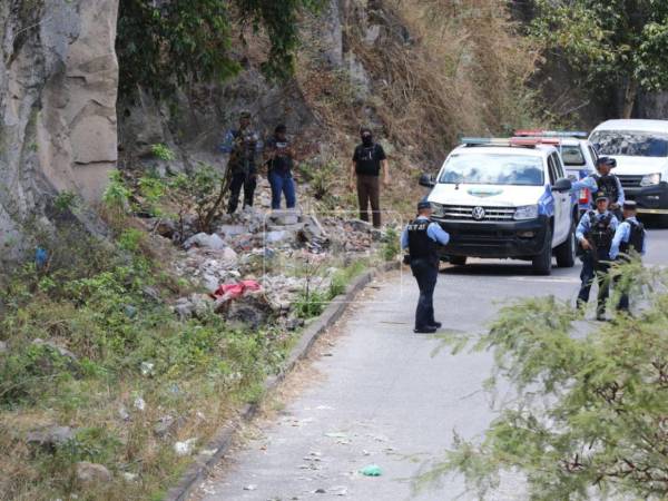El cadáver de una mujer fue encontrado en una solitaria calle ubicada en la colonia 14 de Enero. Aquí los detalles.