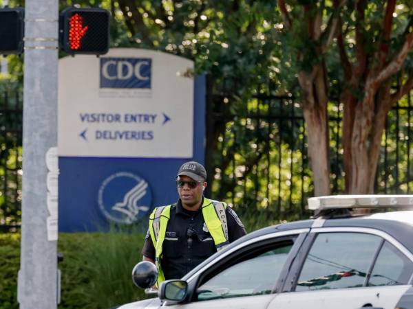 Los movimientos en el liderazgo del CDC se han producido en paralelo a la aprobación de una nueva tanda de vacunas anticovid.