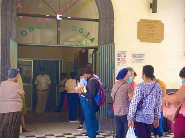 Las pacientes están llegando en etapas avanzadas de la enfermedad, por lo que los médicos hacen un llamado a que acudan tempranamente.