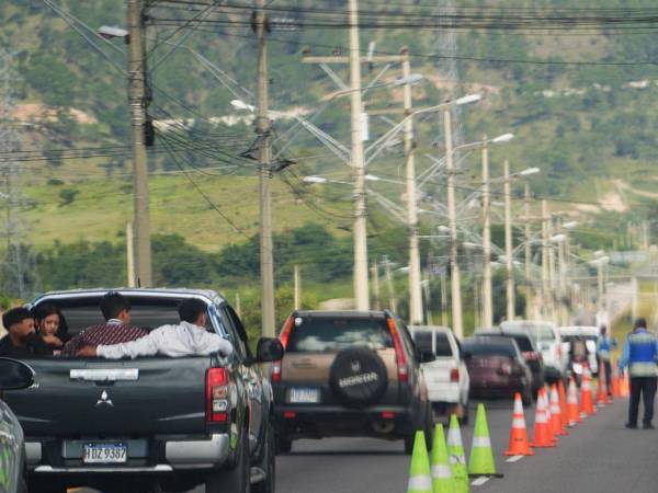 Desde horas muy tempranas de este domingo, los vacacionistas comenzaron a retornar a sus hogares luego de disfrutar del feriado Morazánico 2025, que se extendió del 1 al 3 de octubre.