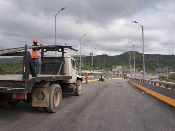 Según la AMDC, el puente levado papa Francisco reporta un avance del 65% y será finalizado durante diciembre.