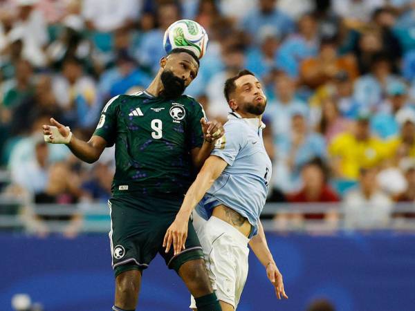 Arabia sorprendió a la Uruguay de Marcelo Bielsa al repartirse puntos.