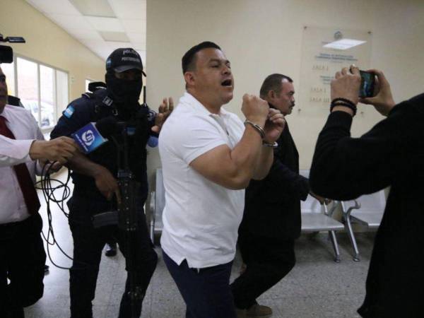 El parlamentario enfrenta un proceso penal por su supuesta participación en un desfalco superior a los L3,084 millones.