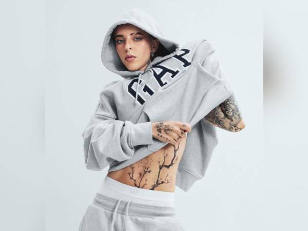 Do Not Disturb: Late Checkout es el cuarto disco de la artista urbana puertorriqueña, lanzado menos de un año después de Do Not Disturb, en el que exploró géneros como el pop rap, el reguetón y el trap.