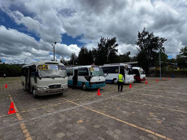 La ruta más utilizada es la que realiza paradas en el puente del Carrizal, MetroMall y en la Dirección Nacional de Vialidad y Transporte (DNVT).