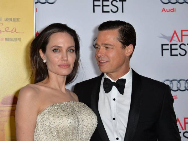 Jolie y Pitt tienen seis hijos en común, tres de ellos adoptados - Maddox, de 24 años, Pax (22) y Zahara (21)- y tres biológicos: Shiloh (20) y los mellizos Knox y Vivienne, de 18.