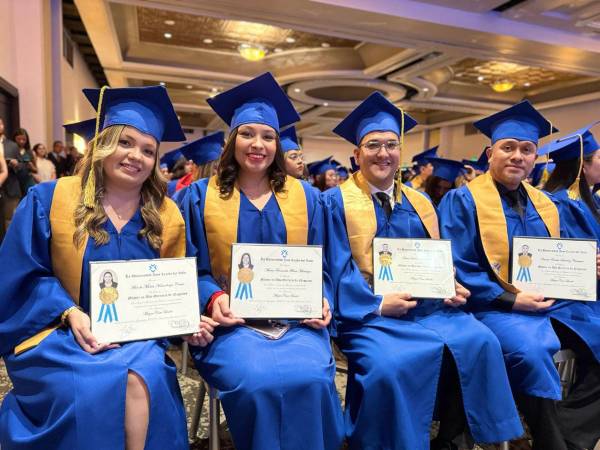Los nuevos profesionales de pregrado y posgrado que culminan exitosamente su formación académica en la UJCV se incorporan a distintos sectores productivos del país.