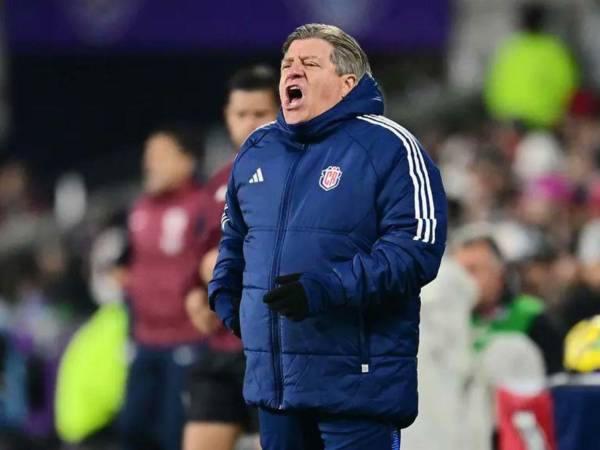El mexicano Miguel Herrera podría ser destituido como técnico de Costa Rica.