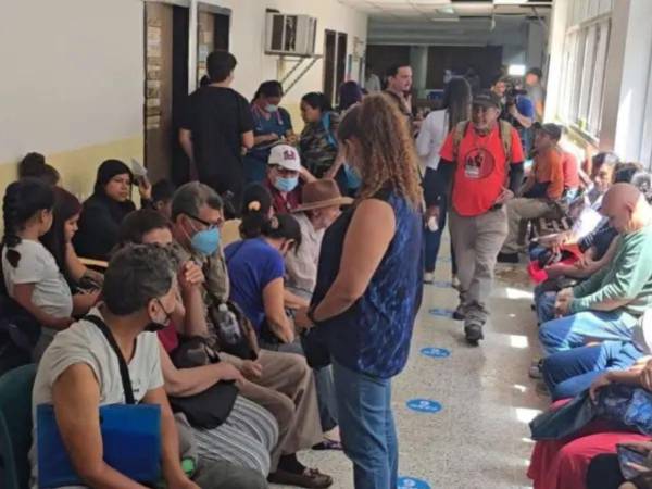 La mayoría de los pacientes que son abandonados en el centro asistencial son personas adultas mayores que permanecen por varios días.
