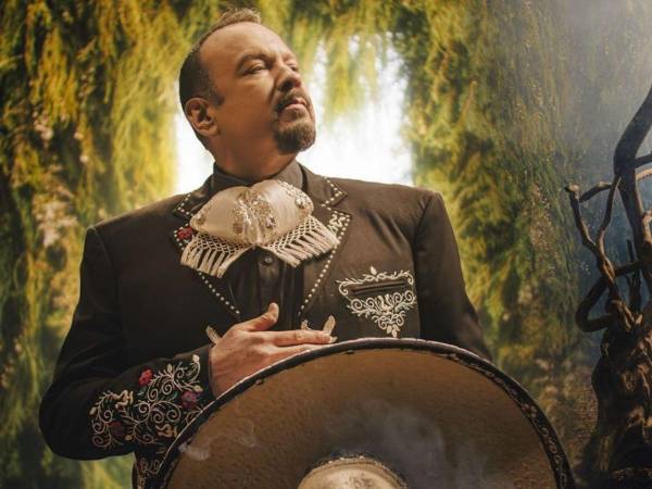 Pepe Aguilar habló sobre su trayectoria en una reciente entrevista con The Editorial México, abordando su historia profesional y los valores que la han sostenido.