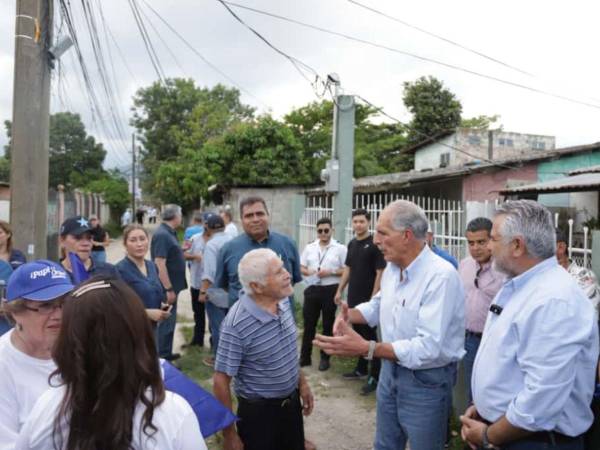La visita a la Fesitranh se suma a las distintas actividades que Asfura ha venido realizando en varios puntos del país.