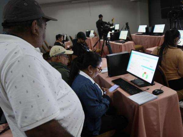 El Consejo Electoral habilitó un centro de divulgación de resultados de los comicios del 30 de noviembre.