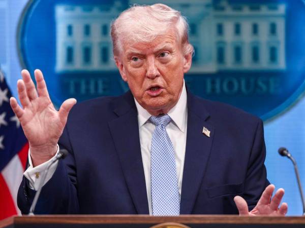 La vocera de la Casa Blanca, Karoline Leavitt, confirmó a distintos medios locales que el mandatario conocía la propuesta y que emitiría una respuesta.