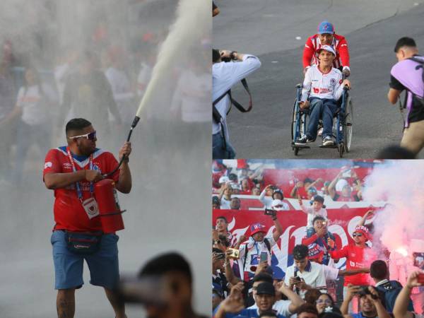 Estas son las mejores imágenes de la llegada de la Ultra Fiel al Estadio Chelato Uclés.