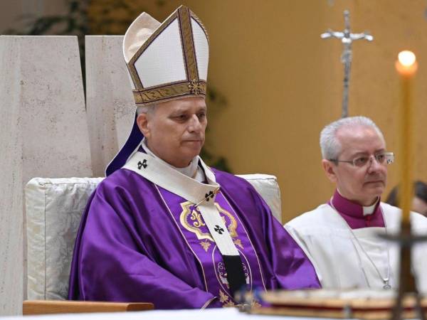 El papa León XIV ha aceptado la renuncia de un obispo acusado de desfalco.