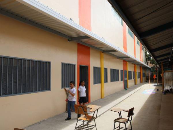 El lugar tiene capacidad para un aproximado de 250 personas. La idea es auxiliar a la población que reside cerca del río Choluteca, como la colonia Las Brisas, Betania, Nora de Melgar y Kuwait.