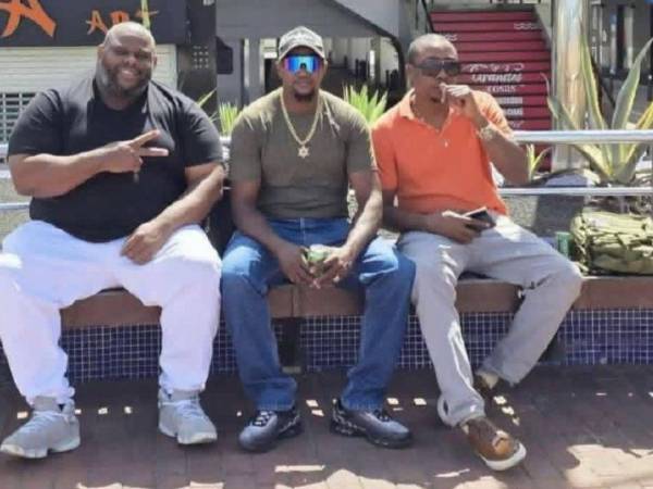 La detención de los tres hombres ocurrió en julio de 2025 en la isla de Margarita, Venezuela, mientras navegaban a bordo de una embarcación.