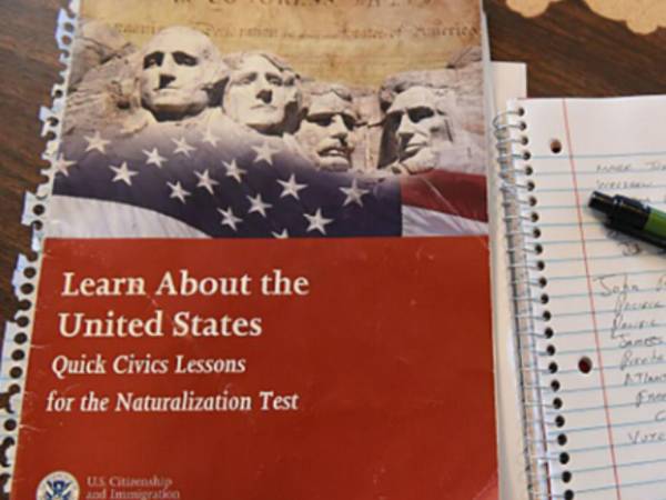 Los solicitantes de la ciudadanía deben responder correctamente a 12 de 20 preguntas.