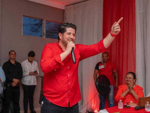 Steve Adolfo Fajardo Vargas es un conocido político de San Pedro Sula, que es el yerno de Roberto Contreras y su asesor. Esto debes saber sobre él y su caso.