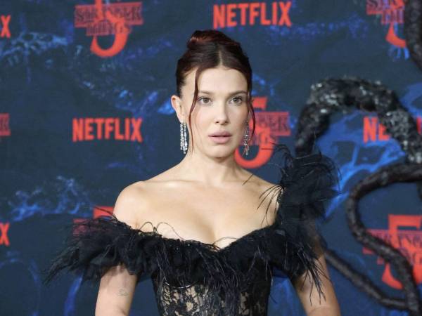 La actriz Millie Bobby Brown aseguró que espera quedar embarazada en el futuro, aunque destacó que la adopción siempre fue una parte fundamental de su proyecto de vida familiar.