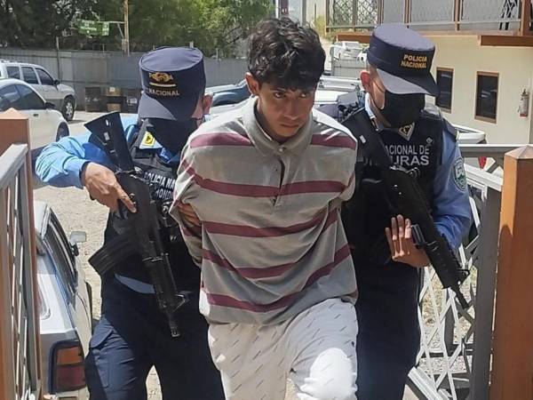 El detenido fue identificado como Josué Miguel Garay Martínez, de 26 años.