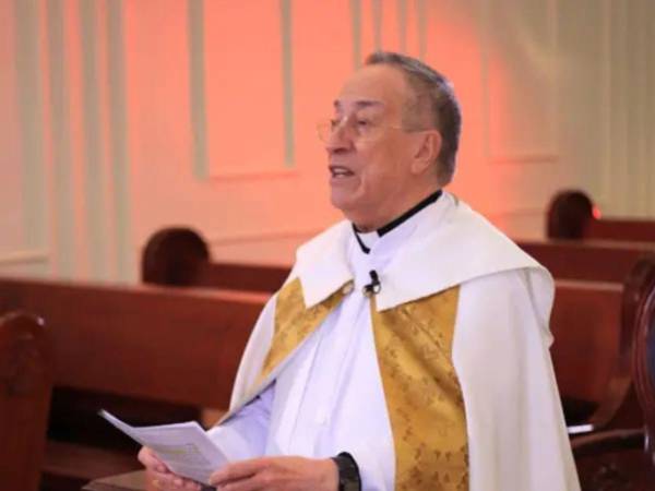 El cardenal en su reflexión se preguntó cuántos jóvenes están atormentados por un demonio malo, por el crimen, por la muerte, por quitarle la vida a otros cuando la vida es sagrada.