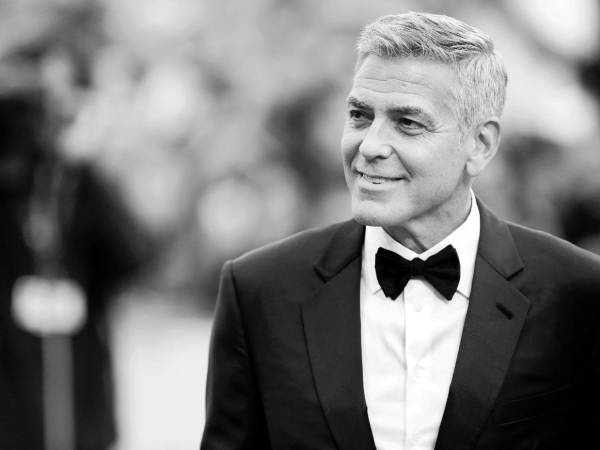 Aunque no ha abandonado la actuación, George Clooney reconoce que al llegar a los 65 se siente más lleno dedicando tiempo a su fundación y a su escuela, algo que puede hacer porque ya no persigue una exitosa carrera profesional.