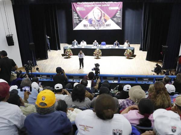 <b>La primera clave es que son 881 cargos y 3.422 candidaturas federales:</b> Los votantes escogerán 881 cargos federales: los nueve puestos de la renovada Suprema Corte, dos de la Sala Superior del Tribunal Electoral del Poder Judicial de la Federación (TEPJF), 15 de salas regionales del TEPJF, los cinco integrantes del nuevo Tribunal de Disciplina Judicial, 464 magistraturas de tribunales y 386 juzgados.