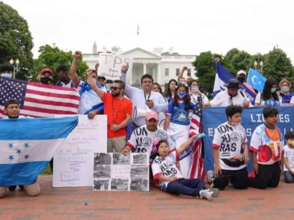Decenas de miles de hondureños que estaban amparados bajo el TPS ahora corren riesgo de ser aprehendidos por ICE y expulsados de Estados Unidos.