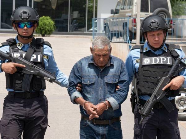 El sujeto fue capturado por agentes de la DPI y enfrentará cargos por parricidio en su grado de ejecución de tentativa.