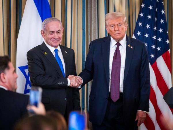El plan de Trump para Gaza plantea un alto el fuego, la liberación de rehenes, la exclusión de Hamás del poder y un futuro gobierno palestino tutelado.