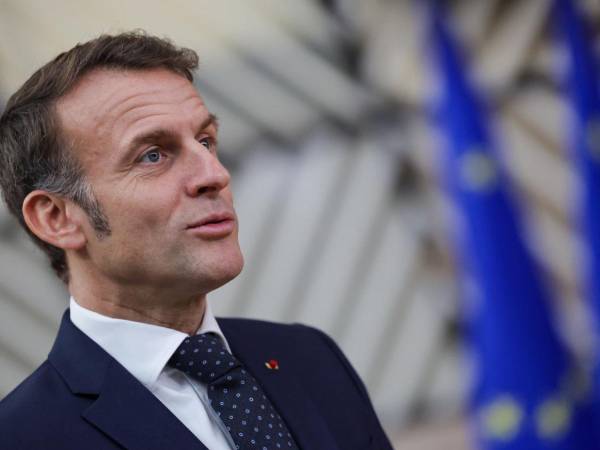 Nos encontramos en un mundo de grandes potencias con una verdadera tentación de repartirse el mundo, afirmó Macron.