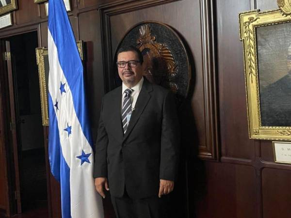 Moisés Molina, secretario de la Agricultura y Ganadería (SAG).