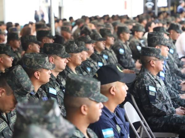 Los pagos que se comenzaron a realizar a los militares van desde los 4,000 hasta los 33,000 lempiras, según el rango de cada soldado.
