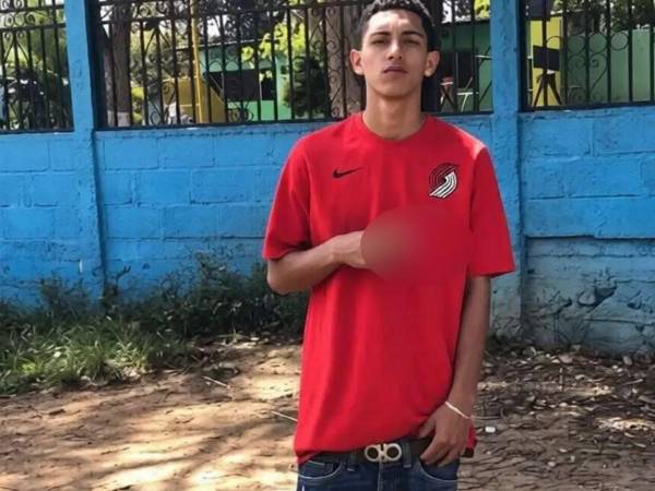 Dos jóvenes fueron atacados a disparos la noche del martes -20 de enero- mientras caminaban por una calle poco iluminada de la colonia Alemania, en el municipio de Guaimaca, Francisco Morazán. Jefferson Trejo perdió la vida y su amigo resultó herido. Aquí los detalles del crimen: