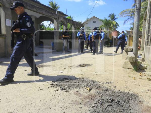 Los habitantes de los excampos bananeros de El Progreso, Yoro, enfrentan una fuerte ola de delincuencia desde el año pasado. Sin embargo, desde febrero de 2026 la situación se ha agravado hasta volverse crítica. La noche del 11 de marzo, dos bandas que operan en la zona protagonizaron un enfrentamiento armado. Como resultado de ese violento choque murieron cuatro jóvenes.