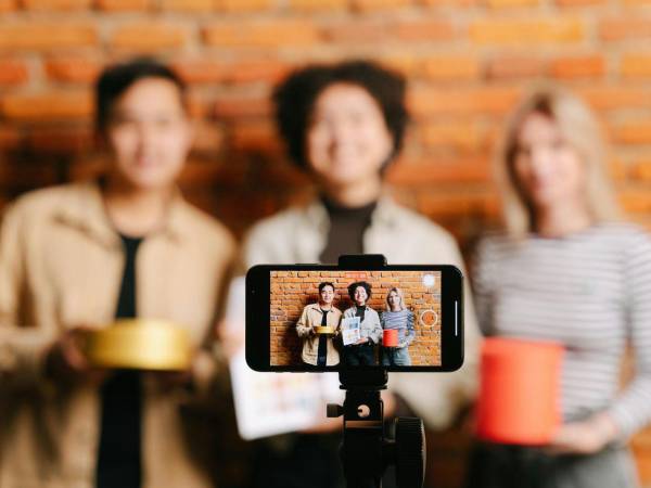 El storytelling transforma una marca en una experiencia emocional y cercana para las audiencias.