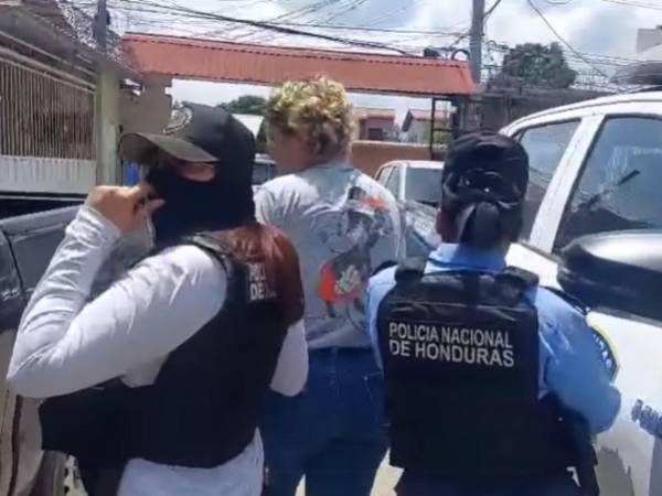 El crimen que ha conmocionado a la comunidad de Comayagua continúa desarrollándose con la reciente captura de una segunda sospechosa.